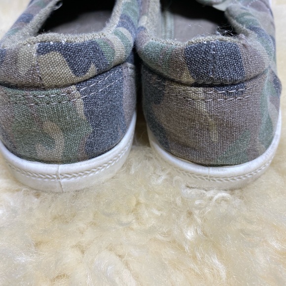 Target camo Slides Size 7 - Picture 4 of 5